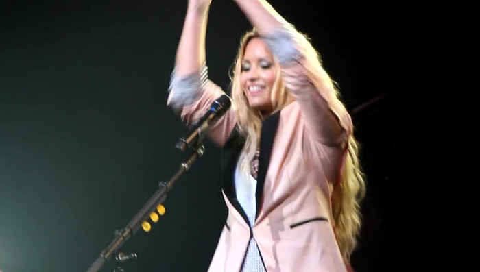 Demi Lovato @ San Diego County Fair- Here We Go Again 01132 Demi Lovato @ San Diego County Fair- Here We Go Again 01132