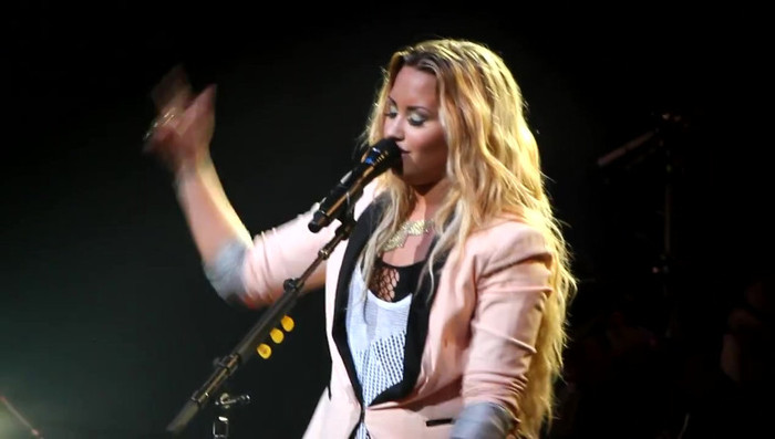 Demi Lovato @ San Diego County Fair- Here We Go Again 02215 - Demilush - San Diego County Fair Here We Go Again Part oo5