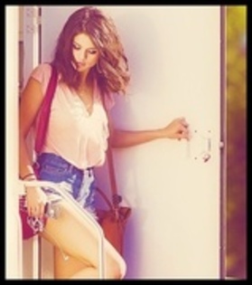 75151845_WRTDAMN - selena gomez 2012