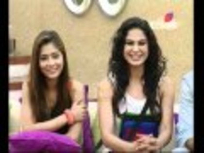 defaultCAVB63N6 - sara khan11