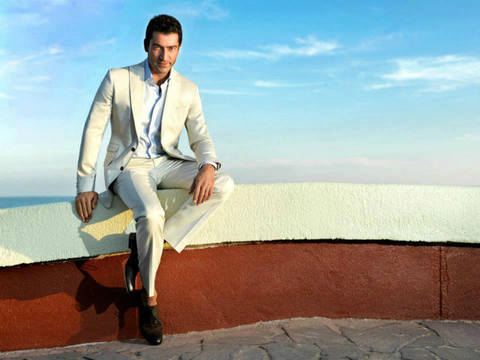 421103_405828042764698_692863816_n