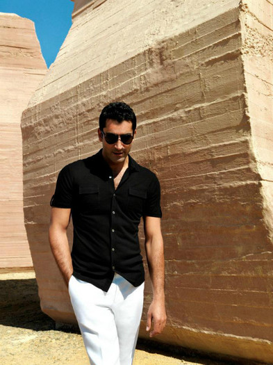 421983_308777019185413_326128849_n