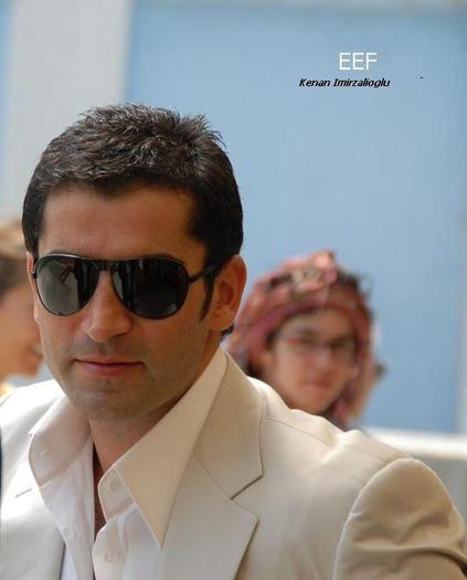 533038_248120348630266_1189999535_n