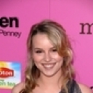 bridgit-mendler-253540l-thumbnail_gallery