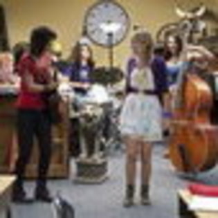 lemonade-mouth-601720l-thumbnail_gallery - Bridgit Mendler