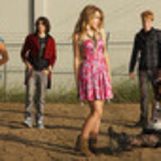 lemonade-mouth-691886l-thumbnail_gallery