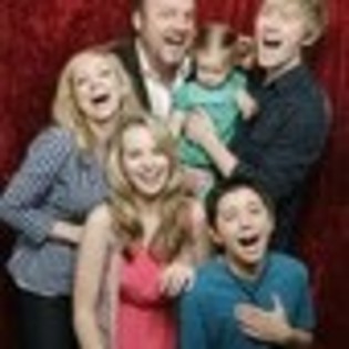 good-luck-charlie-207534l-thumbnail_gallery