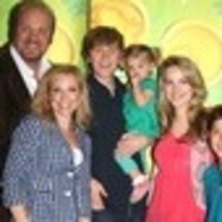 good-luck-charlie-879077l-thumbnail_gallery