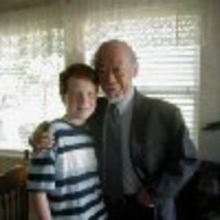 MV5BMTkzNTIzNTk3OV5BMl5BanBnXkFtZTYwOTg4Nzky._V1._CR0,0,450,450_SS100_ - Adam Hicks
