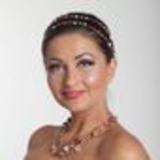gabriela-cristea-190505l-thumbnail_gallery