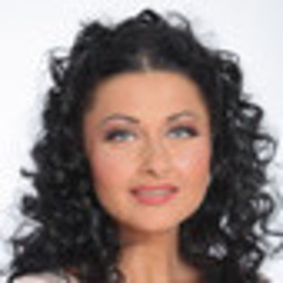 gabriela-cristea-840117l-thumbnail_gallery