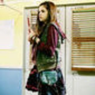 wizards-of-waverly-place-the-movie-224017l-thumbnail_gallery - Magicieni din waverly place