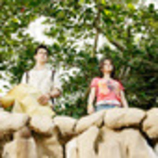 wizards-of-waverly-place-the-movie-283940l-thumbnail_gallery - Magicieni din waverly place