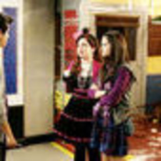 wizards-of-waverly-place-the-movie-682033l-thumbnail_gallery