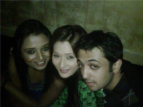 554614_384245994965150_1615624412_n - sara khan11