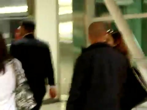 Demi Lovato arriving in Detroit - Tuesday_ November 15th_ 2011 0633