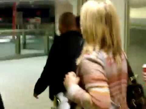 Demi Lovato arriving in Detroit - Tuesday_ November 15th_ 2011 1101