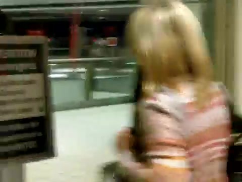 Demi Lovato arriving in Detroit - Tuesday_ November 15th_ 2011 1198