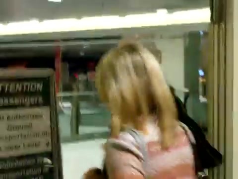 Demi Lovato arriving in Detroit - Tuesday_ November 15th_ 2011 1234