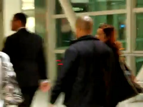 Demi Lovato arriving in Detroit - Tuesday_ November 15th_ 2011 0454 - Demilush - Arriving in Detroit Tuesday November 15th 2011 Part oo1