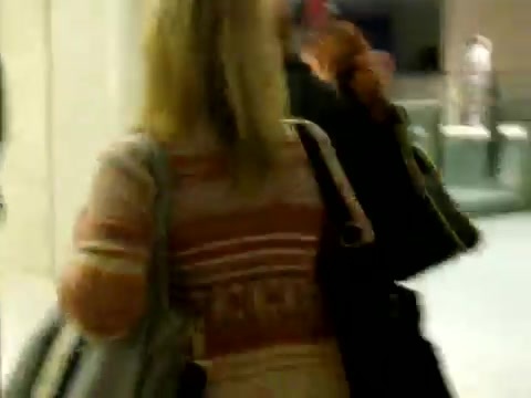 Demi Lovato arriving in Detroit - Tuesday_ November 15th_ 2011 1628