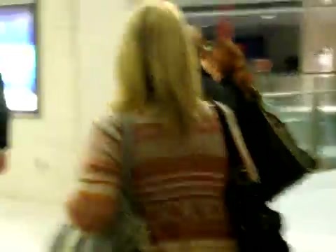 Demi Lovato arriving in Detroit - Tuesday_ November 15th_ 2011 1707