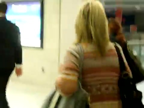 Demi Lovato arriving in Detroit - Tuesday_ November 15th_ 2011 1754