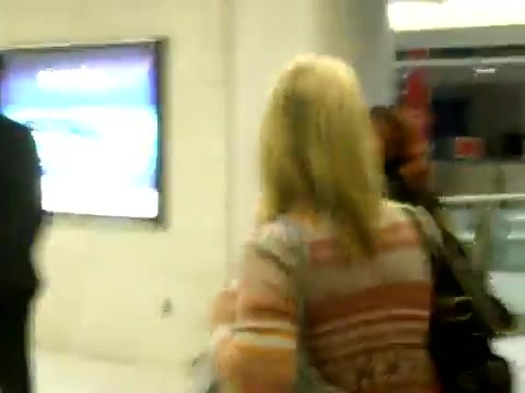 Demi Lovato arriving in Detroit - Tuesday_ November 15th_ 2011 1804