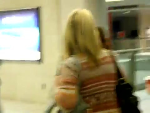 Demi Lovato arriving in Detroit - Tuesday_ November 15th_ 2011 1839