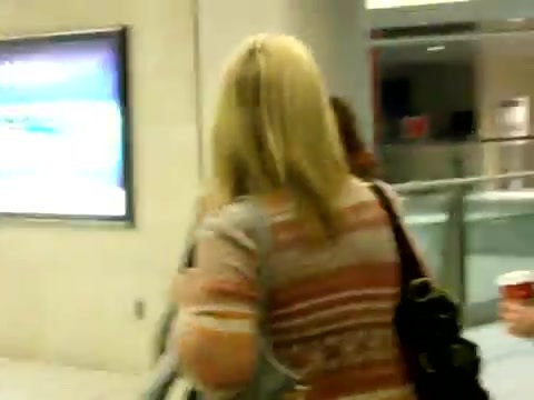 Demi Lovato arriving in Detroit - Tuesday_ November 15th_ 2011 1849