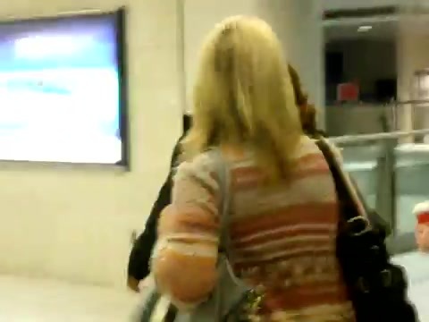 Demi Lovato arriving in Detroit - Tuesday_ November 15th_ 2011 1862
