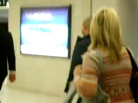 Demi Lovato arriving in Detroit - Tuesday_ November 15th_ 2011 1934