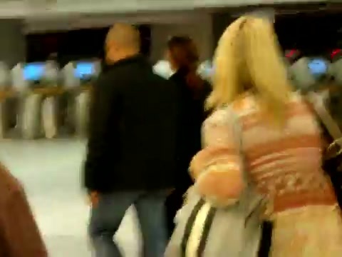 Demi Lovato arriving in Detroit - Tuesday_ November 15th_ 2011 3146