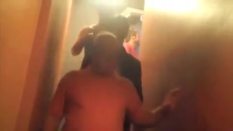 Demi Lovato & Jonas Brothers - Behind The Scenes (2010 Walmart Soundcheck).mp4 0818