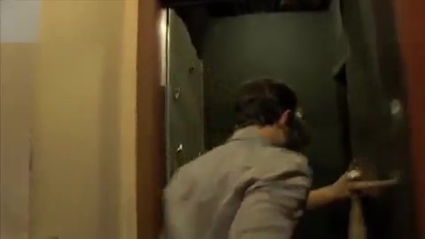 Demi Lovato & Jonas Brothers - Behind The Scenes (2010 Walmart Soundcheck).mp4 0399