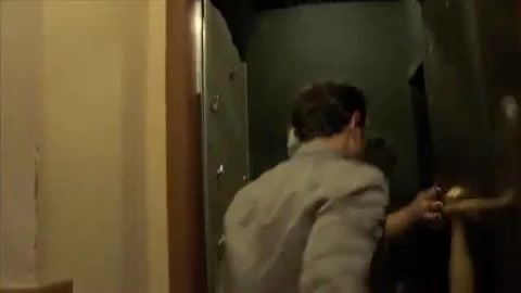 Demi Lovato & Jonas Brothers - Behind The Scenes (2010 Walmart Soundcheck).mp4 0413