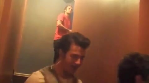 Demi Lovato & Jonas Brothers - Behind The Scenes (2010 Walmart Soundcheck).mp4 1190