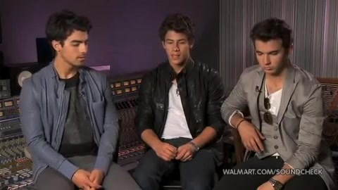 Demi Lovato & Jonas Brothers - Behind The Scenes (2010 Walmart Soundcheck).mp4 2006 - Demilush And Jonas Brothers - Behind The Scenes 2010 Walmart Soundchek Part oo5