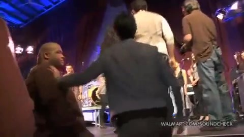 Demi Lovato & Jonas Brothers - Behind The Scenes (2010 Walmart Soundcheck).mp4 2238