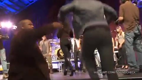 Demi Lovato & Jonas Brothers - Behind The Scenes (2010 Walmart Soundcheck).mp4 2287 - Demilush And Jonas Brothers - Behind The Scenes 2010 Walmart Soundchek Part oo5