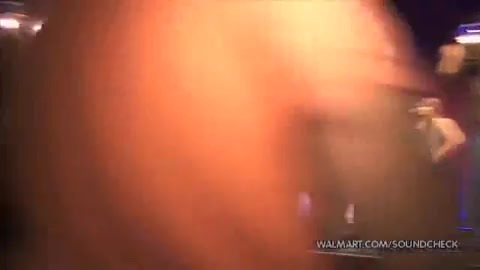 Demi Lovato & Jonas Brothers - Behind The Scenes (2010 Walmart Soundcheck).mp4 2380