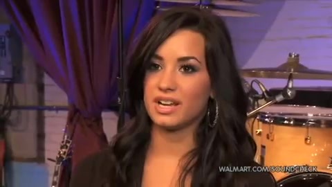 Demi Lovato & Jonas Brothers - Behind The Scenes (2010 Walmart Soundcheck).mp4 2901 - Demilush And Jonas Brothers - Behind The Scenes 2010 Walmart Soundchek Part oo6