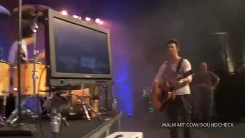 Demi Lovato & Jonas Brothers - Behind The Scenes (2010 Walmart Soundcheck).mp4 4045