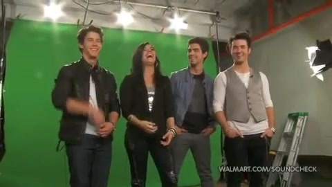 Demi Lovato & Jonas Brothers - Behind The Scenes (2010 Walmart Soundcheck).mp4 3614 Demi Lovato & Jonas Brothers - Behind The Scenes (2010 Walmart Soundcheck).mp4 3614