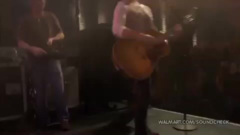 Demi Lovato & Jonas Brothers - Behind The Scenes (2010 Walmart Soundcheck).mp4 4063