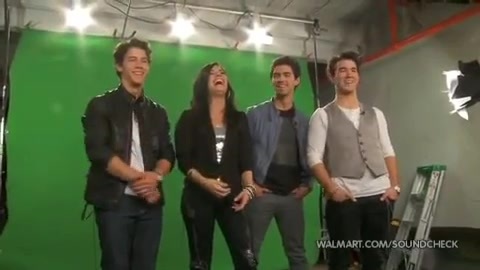 Demi Lovato & Jonas Brothers - Behind The Scenes (2010 Walmart Soundcheck).mp4 3634 - Demilush And Jonas Brothers - Behind The Scenes 2010 Walmart Soundchek Part oo8