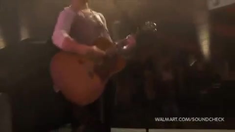 Demi Lovato & Jonas Brothers - Behind The Scenes (2010 Walmart Soundcheck).mp4 4115