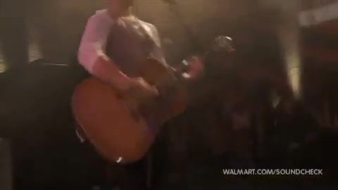 Demi Lovato & Jonas Brothers - Behind The Scenes (2010 Walmart Soundcheck).mp4 4122