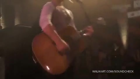 Demi Lovato & Jonas Brothers - Behind The Scenes (2010 Walmart Soundcheck).mp4 4139