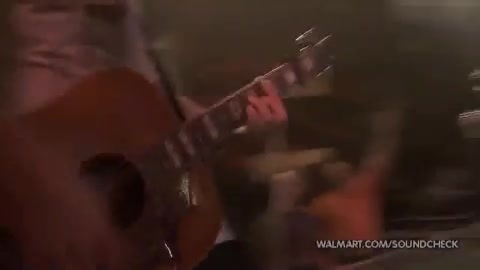 Demi Lovato & Jonas Brothers - Behind The Scenes (2010 Walmart Soundcheck).mp4 4248